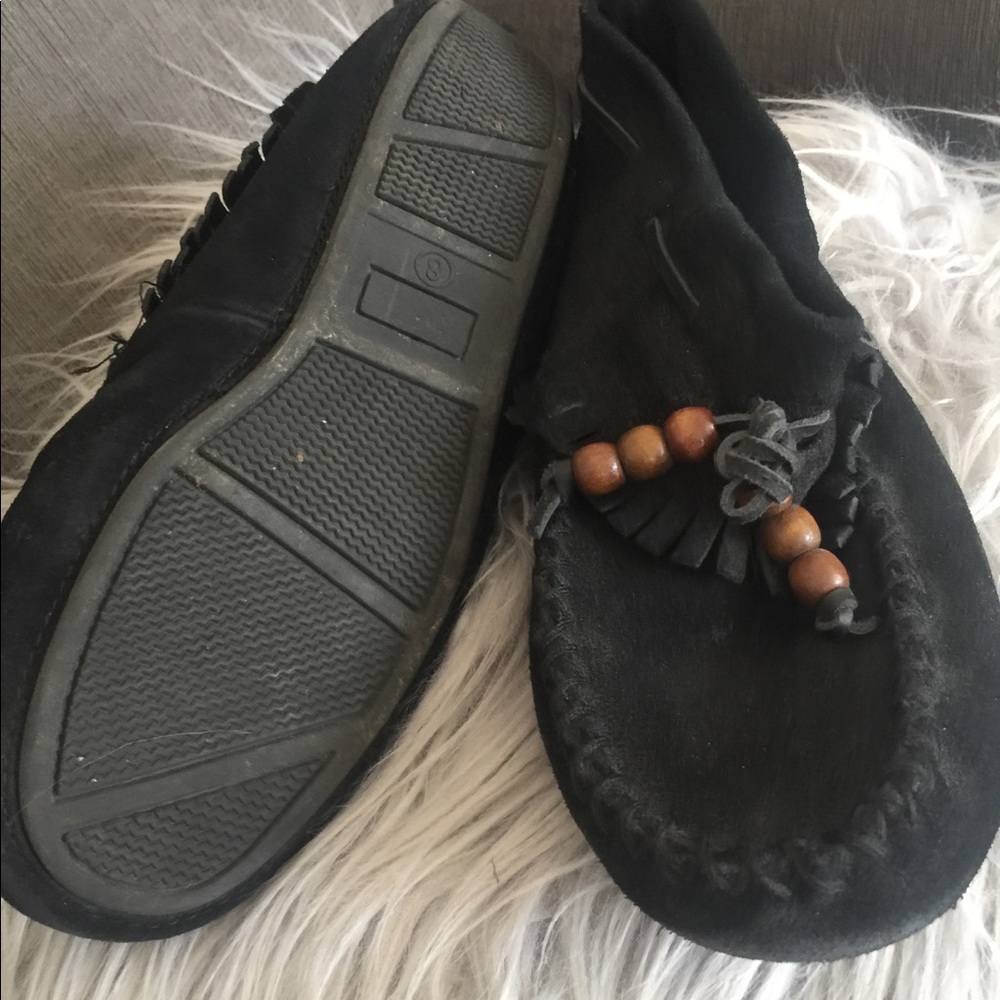 Chic Black Moccasins with Bead Accents - Picture 3 of 3